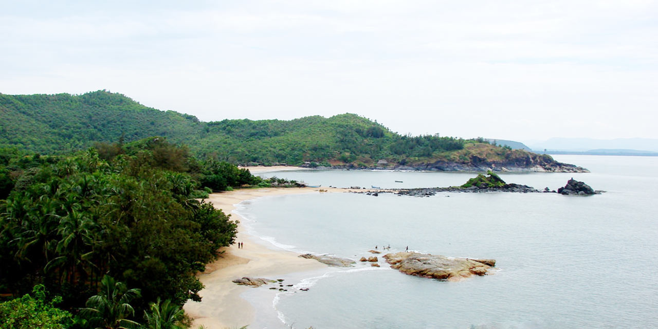 places to visit near om beach gokarna